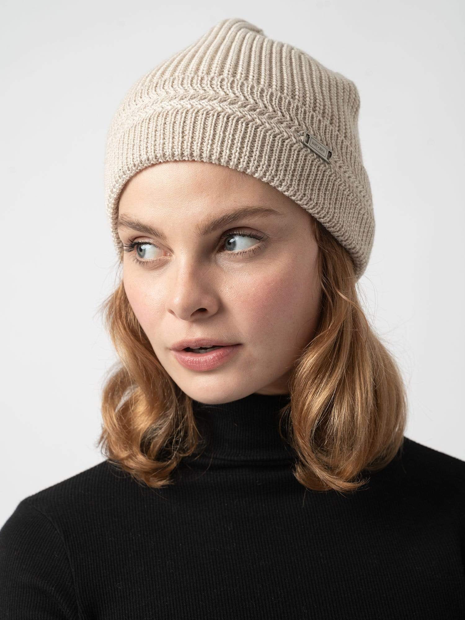 Merino Beanie Beige - Women's Beanies | Saint + Sofia® EU